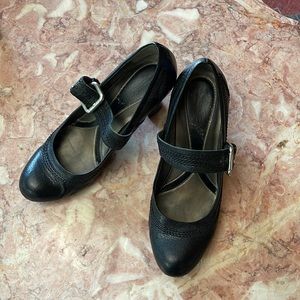 Naturalizer Black Mary Jane Pumps